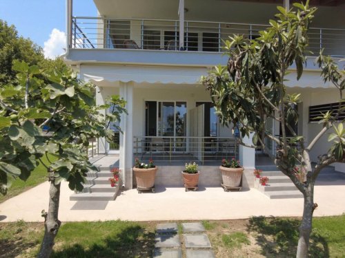 3 r terrace
