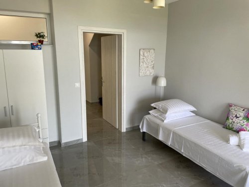 bedroom2